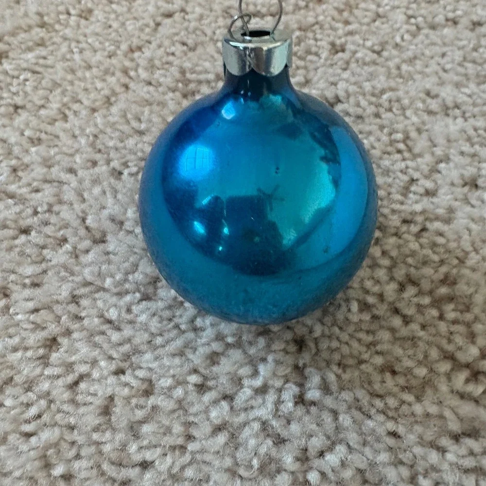 Pyramid Jumbo Christmas Ornaments 15pc Red Blue Silver Gold Made in USA‎ Vintage